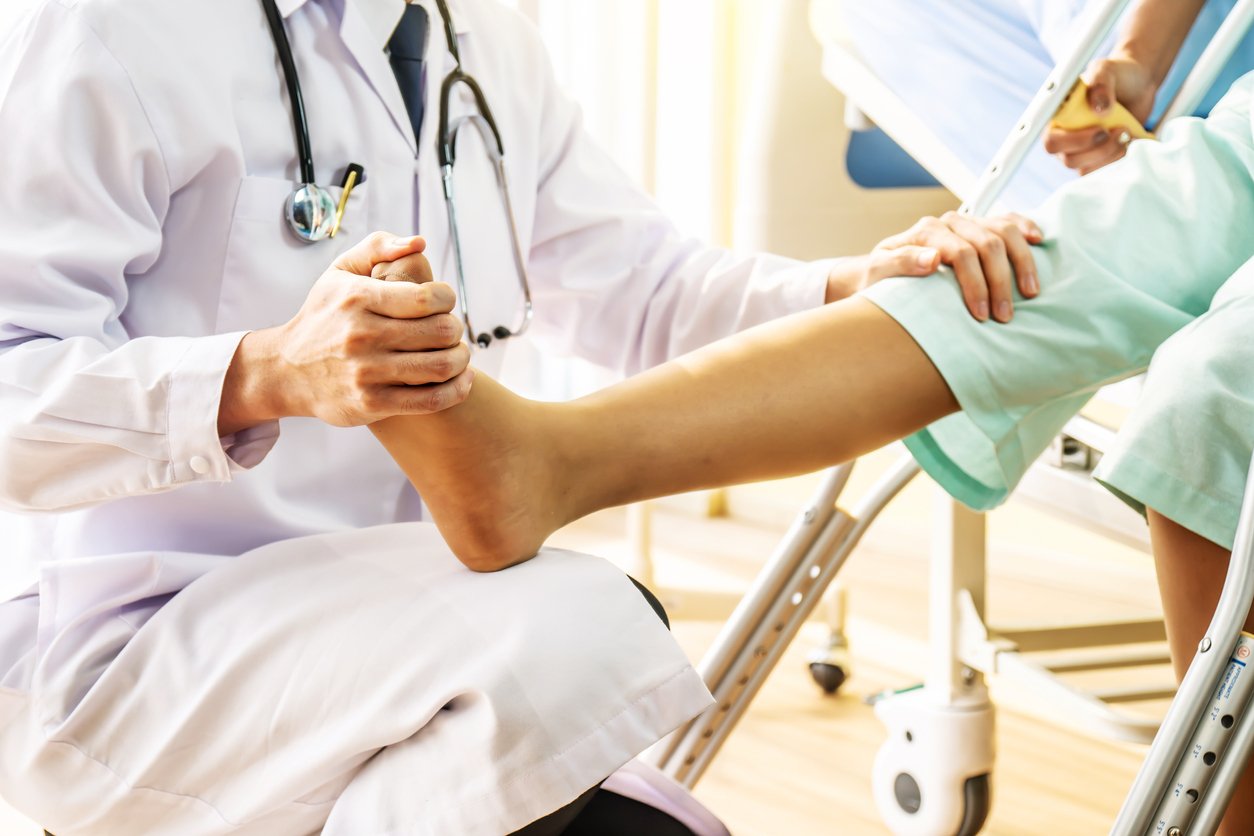 Orthopedic doctor in Bhandara