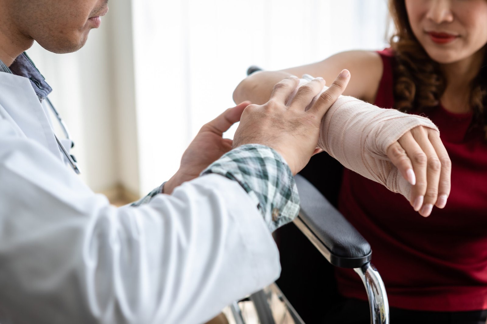 Complex fracture treatment In satna
